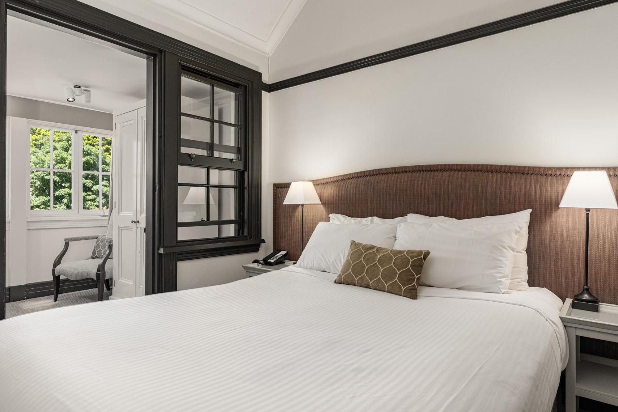 Peppers Manor House Hotel Sutton Forest Екстериор снимка