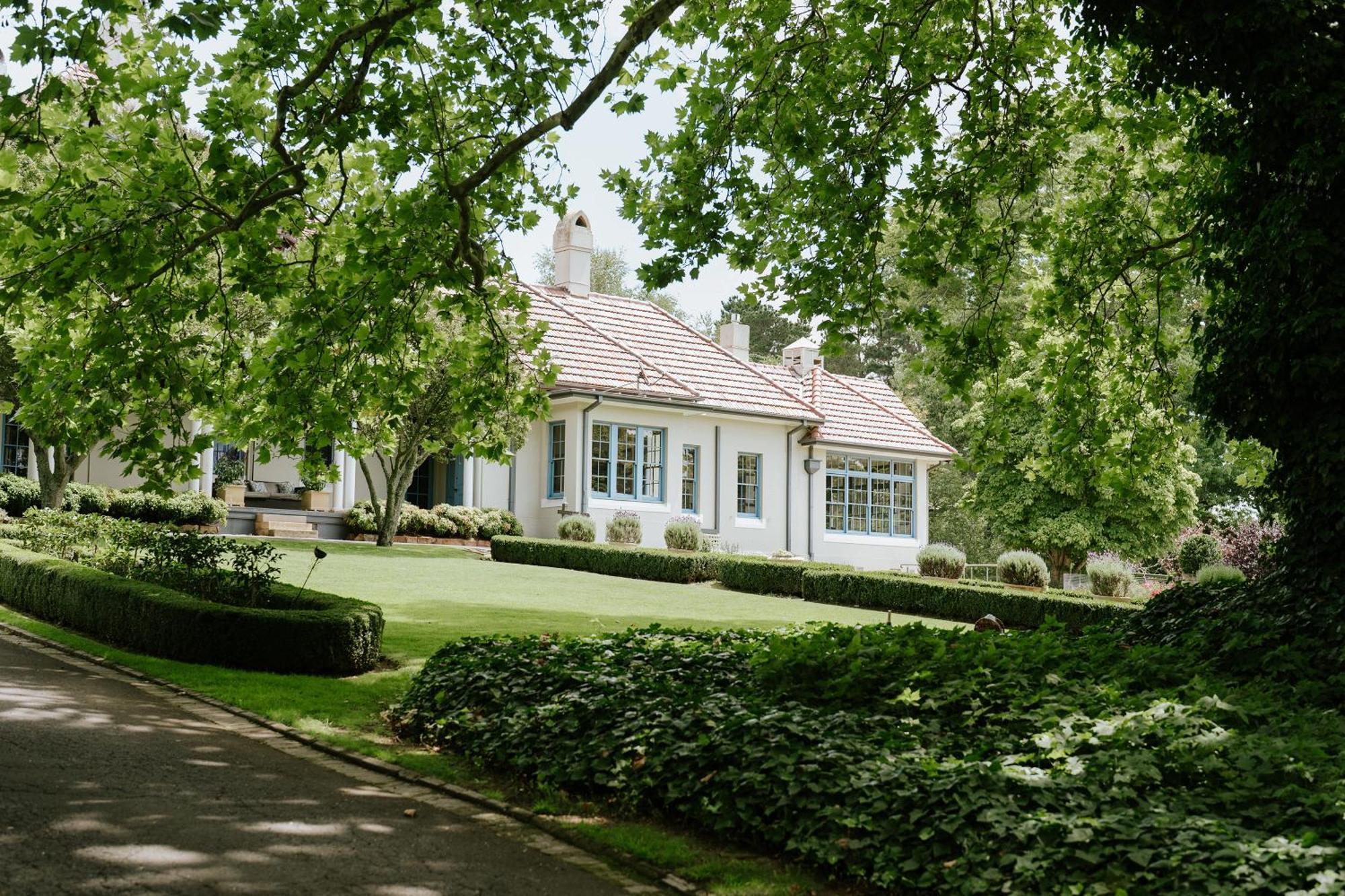 Peppers Manor House Hotel Sutton Forest Екстериор снимка