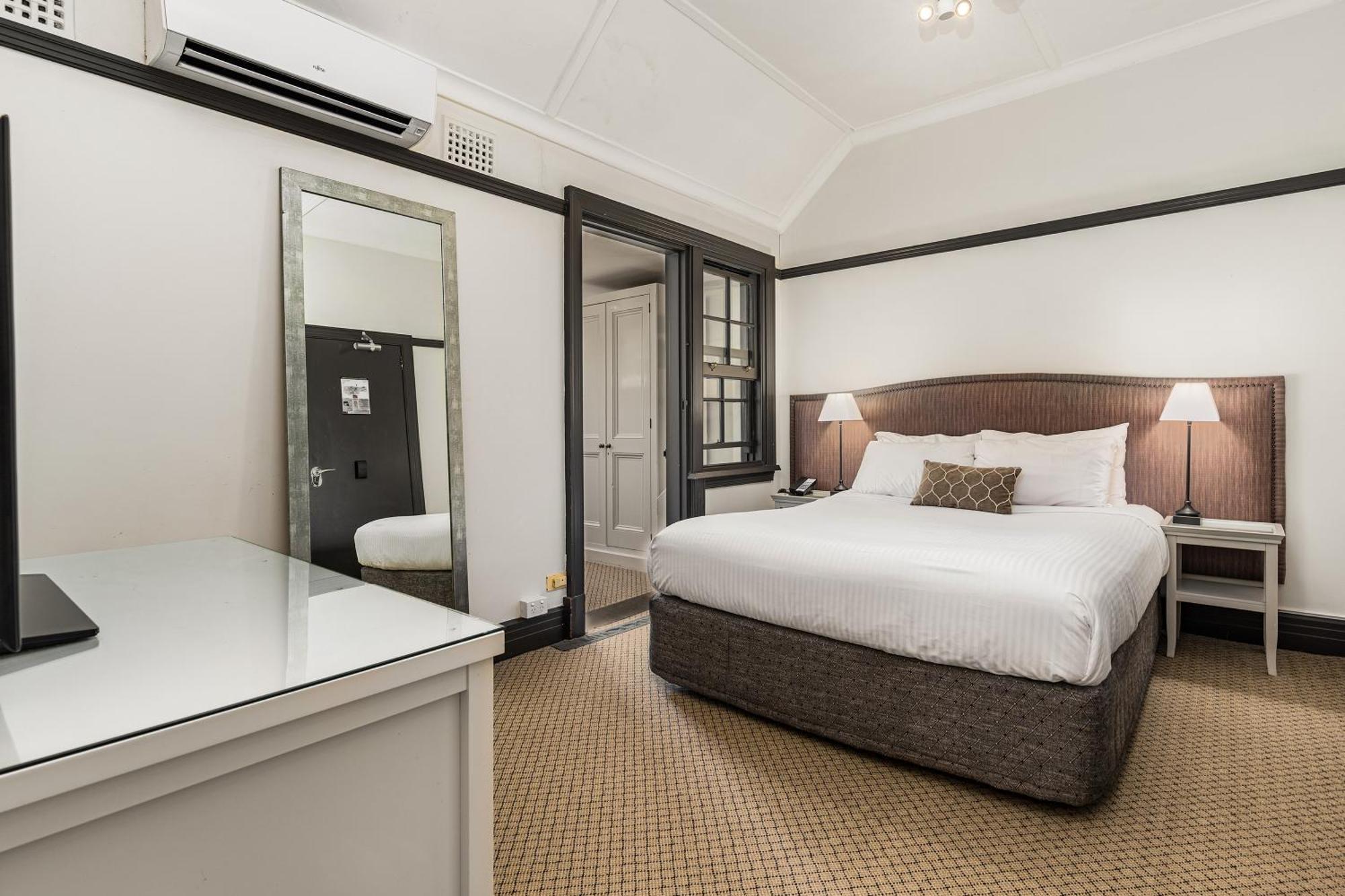 Peppers Manor House Hotel Sutton Forest Екстериор снимка