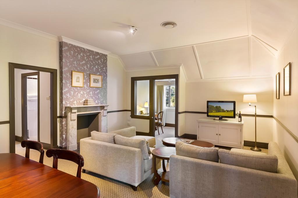 Peppers Manor House Hotel Sutton Forest Екстериор снимка